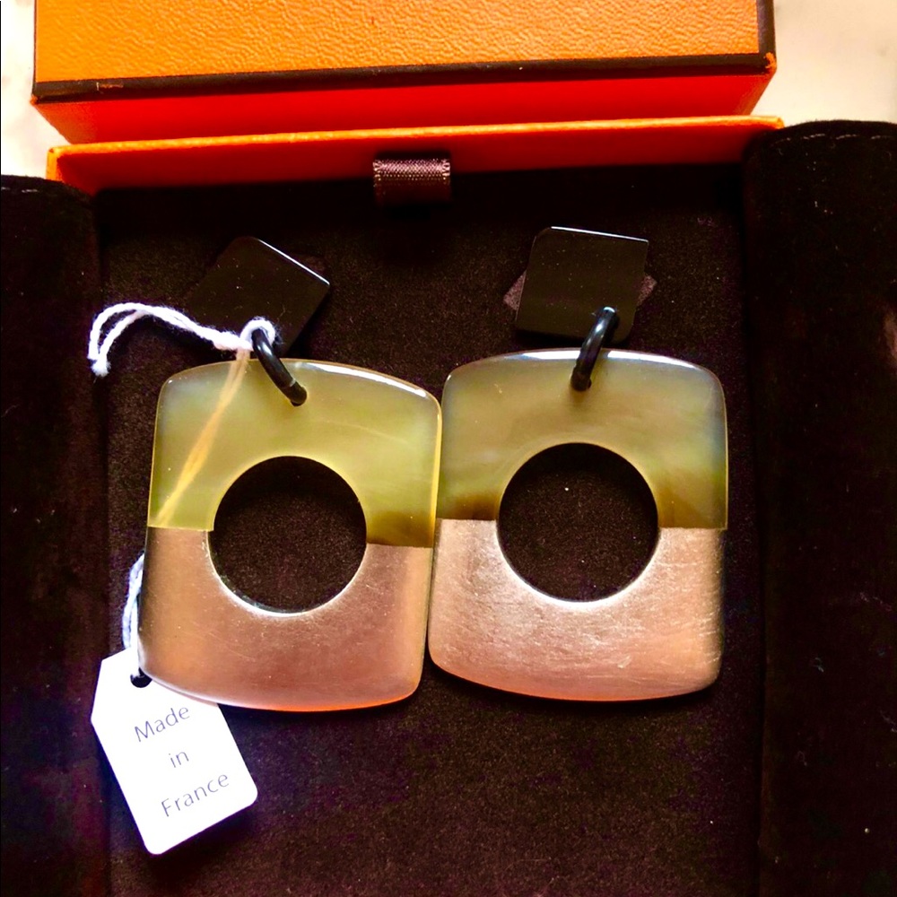 Hermés Horn & Lacquer Dalva Drop Earrings